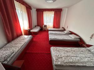 Red Lake Avenue HOSTEL