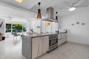 Beachfront condo, oasis of tranquility