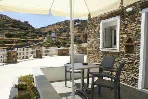 Petra & Fos Studios and Rooms Sifnos Greece