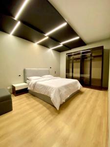 121-44-11 · Luxury Gem-> 1Min walk from Mall Madinaty+5G Wifi