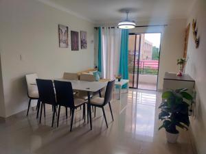 Apartamento con agua caliente para 9 personas