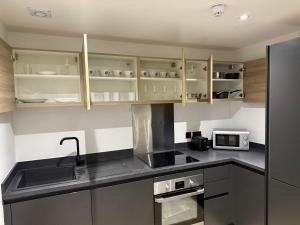 Premier Serviced Apartmetns oldham road Manchester