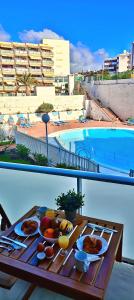 Apartment in English beach next to Yumbo