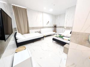 Elegant Vienna Apartments in Prime Location Steps from Danube & Prater YB4