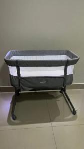 Apto 2 dorms, suíte, 82 m2, a 90 metros da praia Vila Tupy, Praia Grande-SP