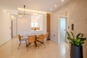 Azure7 Seaside - Luxury Apartment in Varkiza