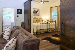 half Mi to Lake Nottely Blairsville Home with Patio!