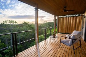 Chic 1BR Escape Breathtaking Balcony Views