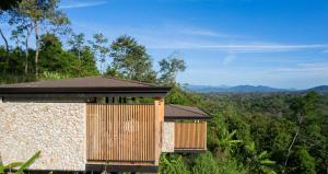 Chic 1BR Escape Breathtaking Balcony Views