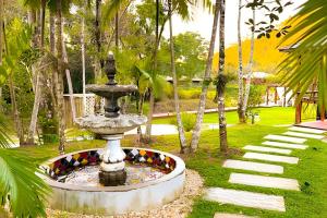 ASA | Quinta da Esmeralda | Pub | Piscina | Chalés