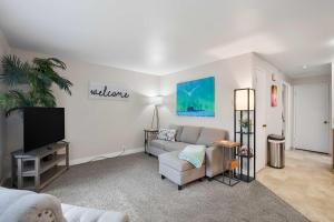 Central Location - quiet cozy furnished apt #4