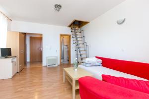 Apartments by the sea Tucepi, Makarska - 24643