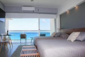 Beachfront studio with a beautiful terrace