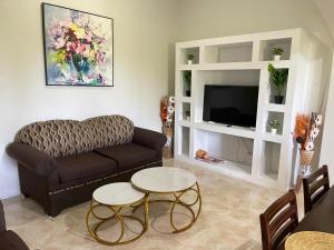 Sunset grove hideaway