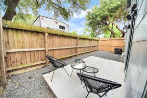 Serene Studio Escape - EADO HTX 1