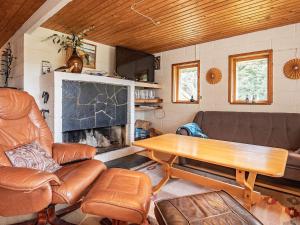 10 person holiday home in Fur