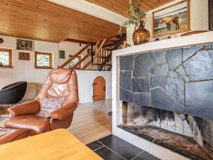 10 person holiday home in Fur