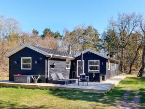 6 person holiday home in Hadsund-By Traum