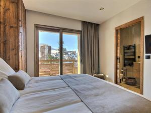 Chalet neuf avec jacuzzi et sauna - FR-1-455-267