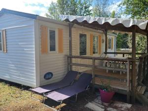 Mobil home cosy avec terrasse pour 4 personnes - API-1-52-266