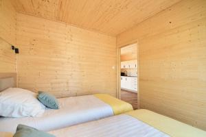 Cozy holiday homes, close to the lake