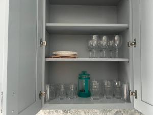 3 bedrooms in 2nd floor Modern Brooklyn home, Close to J train