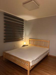 Spring of Seogyo 307, 5 minutes on foot from Hongik University Station