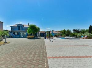 Apartmant Franica with heated pool and jacuzzi