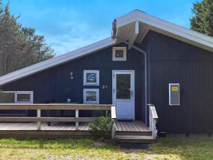 8 person holiday home in Ålbæk-By Traum