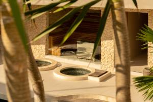 Mira Hotel and Recovery