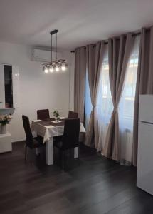 Next to NBU and Merto station, free parking