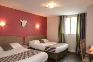 Hotels Logis Hotel Andreinia & Cabanes : Chambre Familiale