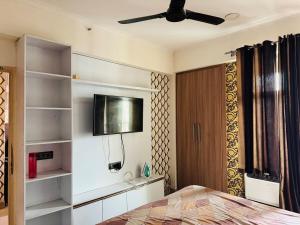 specious and luxurious 3 BHK in GC11