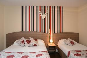 Hotels Logis Hotel Andreinia & Cabanes : Chambre Triple