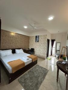 Hotel Accom