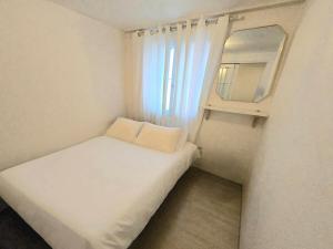 Hongdae Yeonnam Sushi Soi