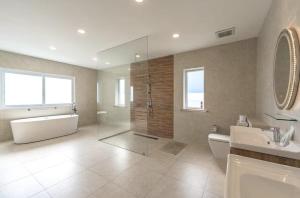 V161 Quiet 4BR with Pool Table, 3 Min to Rawai Beach