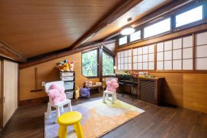 東京駅まで30分 日本の囲炉裏 1棟貸切 16名 130平米 2バスルーム パノラマビュー 桜 富士山