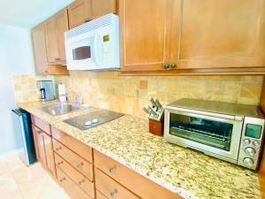 Luana Waikiki hotel& suites