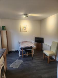 4 Cosy Bedrooms near Airport & City 7people