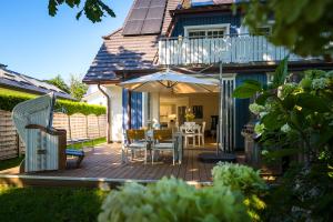 Traumhaus Auri in Prerow Ostsee auf dem Darß mit Kamin und Sauna und Garten