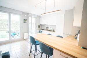 Parking Sécurisé -Climatisé-Piscine-Terrasse-AM