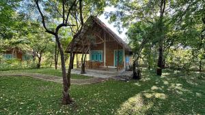 Lake Forest Holiday Resort