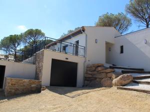 State of the Art Fixtures Villa in Vidauban with Pool