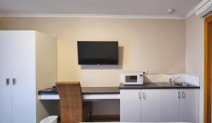 Commodore Regent Launceston