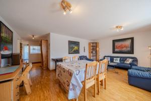 Latschüel by Arosa Vacations, Familienwohnung im Zentrum mit Privatparkplatz