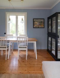 Lovely cabin with a beautiful view over Byske river