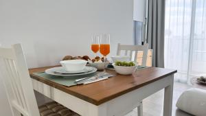 Palm Oasis by Villalize