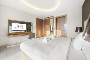 BLVD - Damac Paramount with Burj Khalifa View