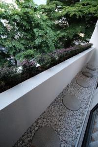 The Shantipan Lotus - Cozy 2BR Family Stay 400m from BTS Station